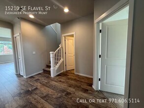 15210 SE Flavel St in Portland, OR - Building Photo - Building Photo