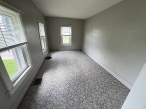 469 Park Ave in East Palestine, OH - Building Photo - Building Photo