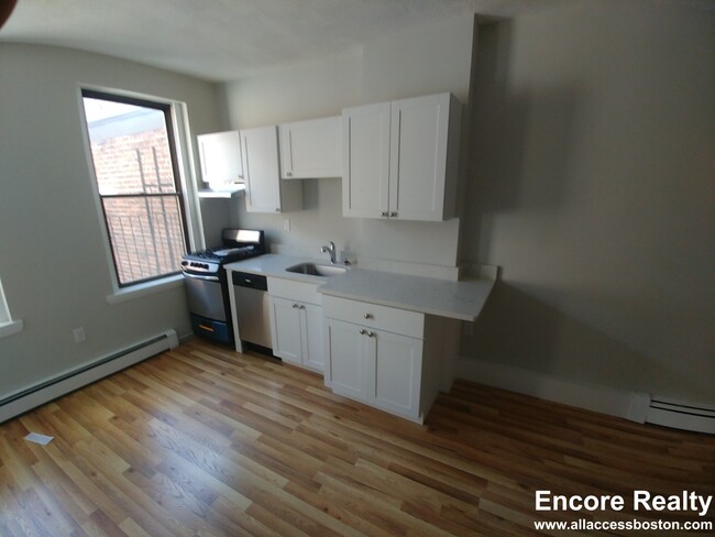 22 Sheafe St, Unit 2 BED North End in Boston, MA - Building Photo - Building Photo