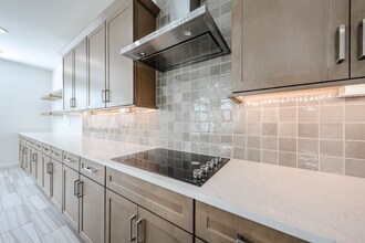 1137 E Kachina Trl in Phoenix, AZ - Building Photo - Building Photo