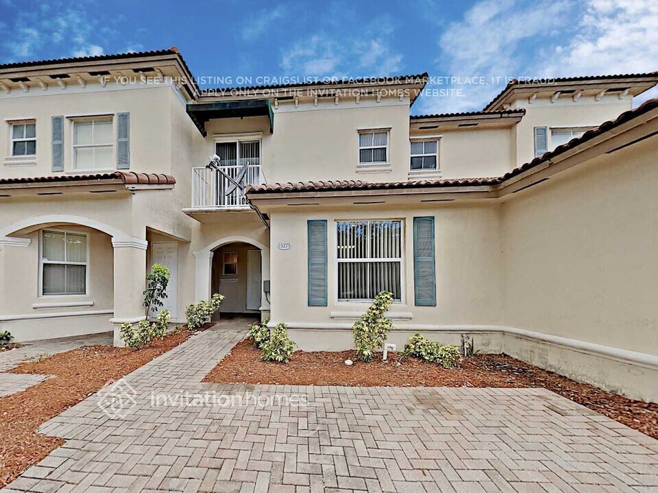 15275 SW 88th Terrace in Miami, FL - Building Photo