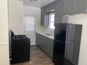 6809 Valmont St in Tujunga, CA - Building Photo - Building Photo