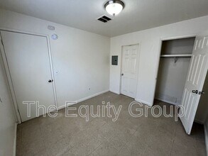 9318 Rd 236 in Terra Bella, CA - Building Photo - Building Photo