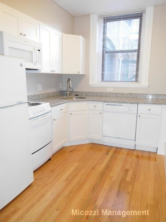 1455 Beacon St-Unit -1-25-MZ in Brookline, MA - Foto de edificio