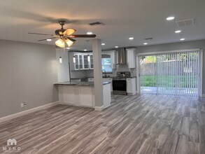 1560 Palmetto St in Clearwater, FL - Building Photo - Building Photo