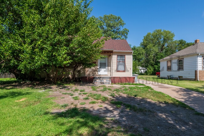 property at 1555 N Northeast Pkwy