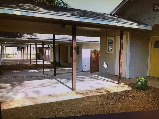 2709-2711 Livingston Ave in Fort Worth, TX - Building Photo - Building Photo
