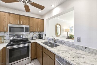 801 River Point Dr in Naples, FL - Building Photo - Building Photo