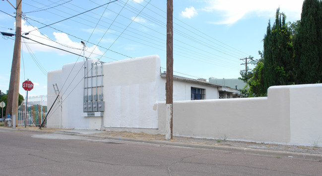 235 N Glenwood St in El Paso, TX - Foto de edificio - Building Photo