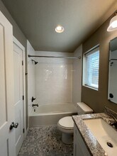 300 W Dexter Dr in College Station, TX - Foto de edificio - Building Photo