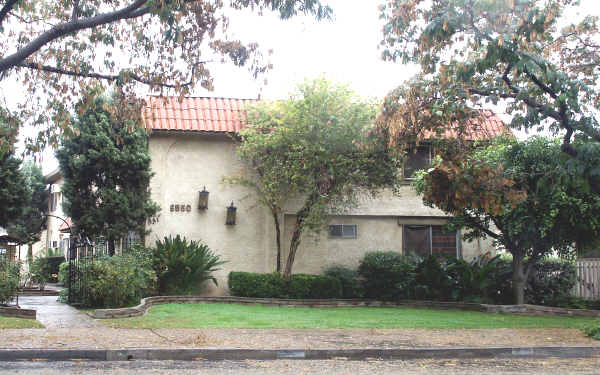 6542-6550 Pickering Ave in Whittier, CA - Foto de edificio