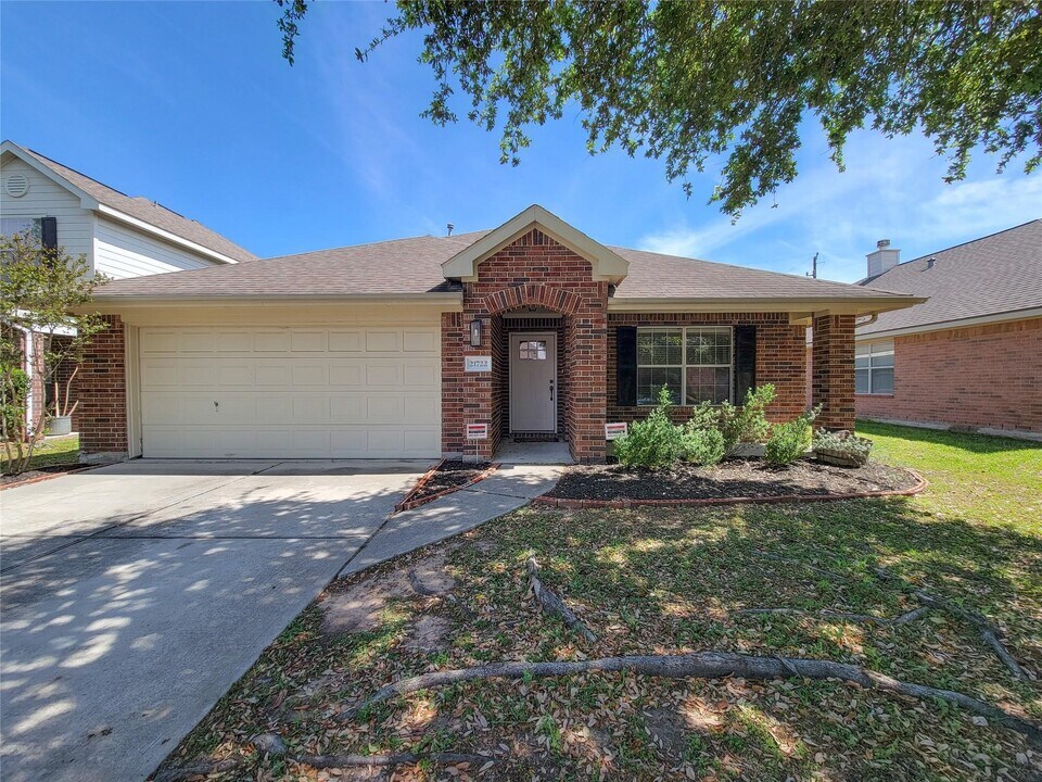 21722 Dimmett Way in Spring, TX - Building Photo