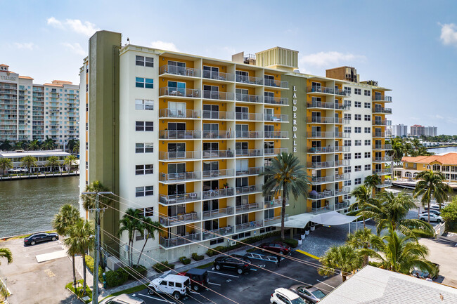 Lauderdale Tower in Fort Lauderdale, FL - Foto de edificio - Building Photo