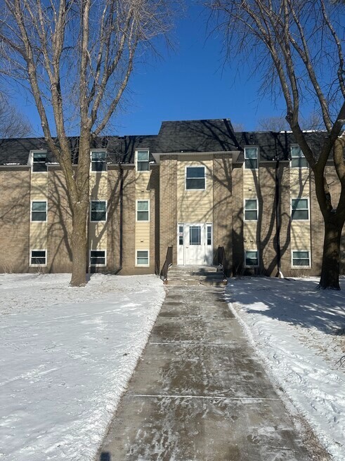 Maple Acres Apartments in New Prague, MN - Foto de edificio