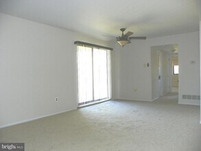 356 Saybrook Ln, Unit B in Wallingford, PA - Building Photo - Building Photo