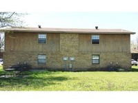 822-826 S West St in Sikeston, MO - Foto de edificio - Building Photo