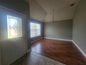 829 Beaver Creek Dr in Burleson, TX - Building Photo - Building Photo