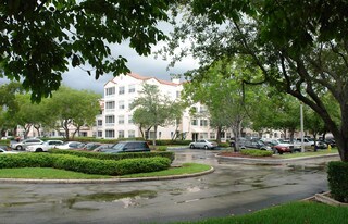 Jacaranda Heights in Fort Lauderdale, FL - Building Photo