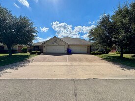500 Prosperity Trail in McGregor, TX - Building Photo