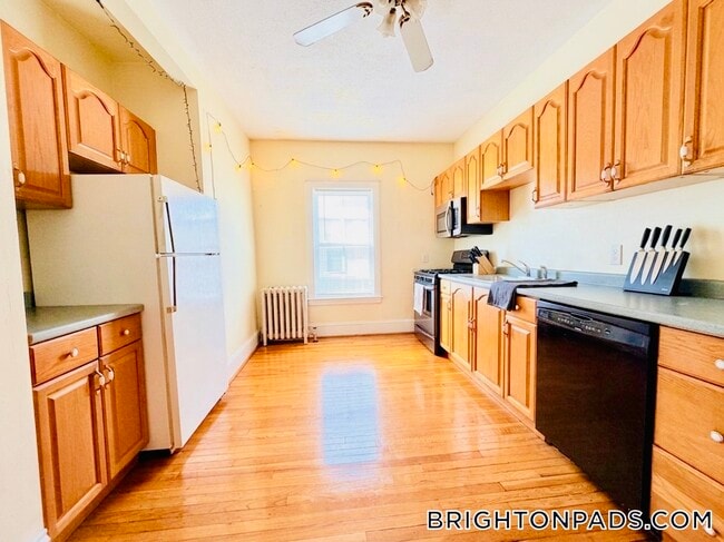 3 Foster St, Unit 2L