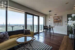 390 Cherry St in Toronto, ON - Building Photo