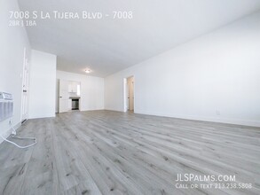 7008 S La Tijera Blvd in Los Angeles, CA - Building Photo - Building Photo