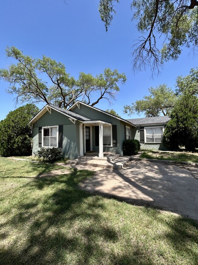 property at 3507 E 19th St