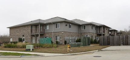 Hooper Springs - Senior Living in Baton Rouge, LA - Building Photo - Building Photo