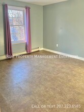 240 Cumberland St-Unit -1 in Westbrook, ME - Building Photo - Building Photo