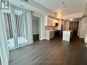 201 Brock St S in Whitby, ON - Building Photo - Building Photo