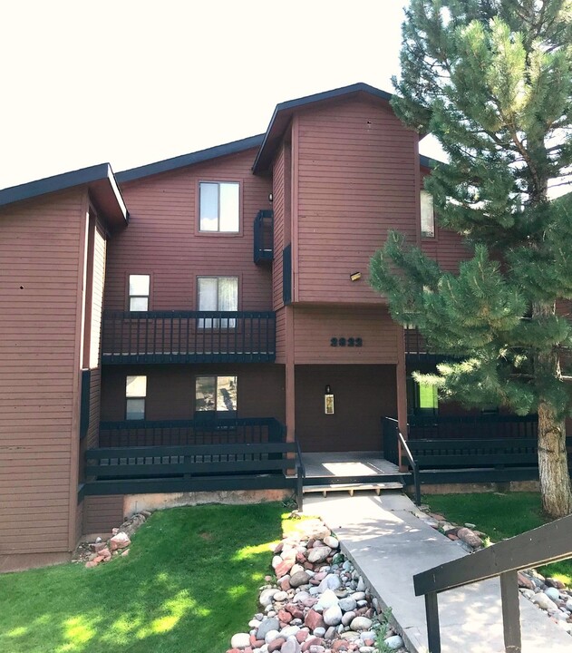 2822 Hager Ln in Glenwood Springs, CO - Foto de edificio