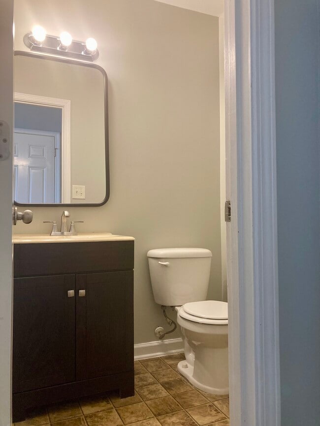 1358 Dowden St in Kernersville, NC - Building Photo - Building Photo