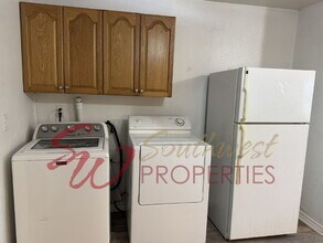 1021 Green St in Stephenville, TX - Building Photo - Building Photo