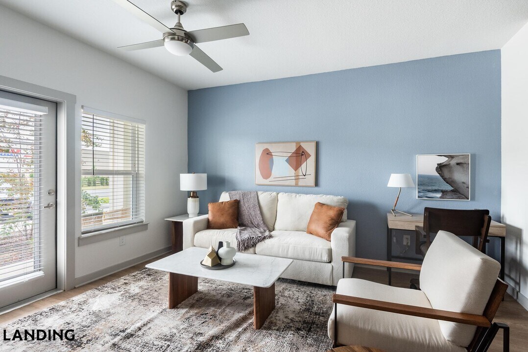 12020 Brush Hl Rd, Unit 3-107 in Wildwood, FL - Foto de edificio