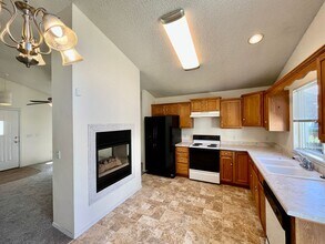 6157 Bow River Dr in Colorado Springs, CO - Foto de edificio - Building Photo