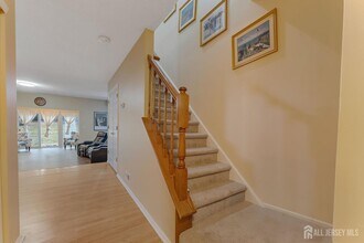 403 Red Crest Ln in Branchburg, NJ - Building Photo - Building Photo