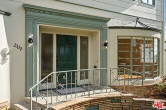 2332 Nottingham Ave in Los Angeles, CA - Building Photo - Building Photo