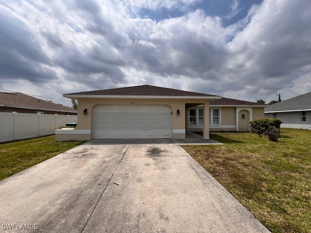 2040 NE 5th Terrace in Cape Coral, FL - Foto de edificio