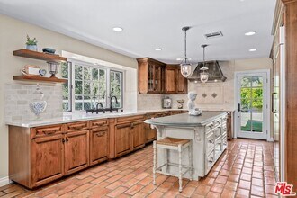 23731 Park Madrid in Calabasas, CA - Building Photo - Building Photo