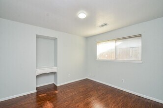 8311 Springtime Ln in Houston, TX - Building Photo - Building Photo