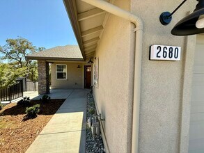 2680 Commons Pl in Auburn, CA - Building Photo - Building Photo