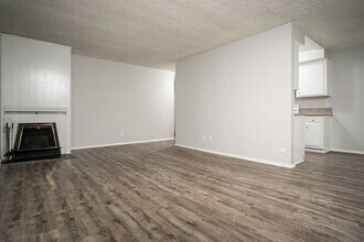 alh112 in Alhambra, CA - Building Photo - Interior Photo