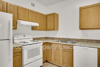 2666 N Winstel Blvd in Tucson, AZ - Building Photo - Building Photo