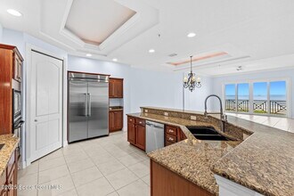 1431 S Atlantic Ave in Cocoa Beach, FL - Building Photo - Building Photo