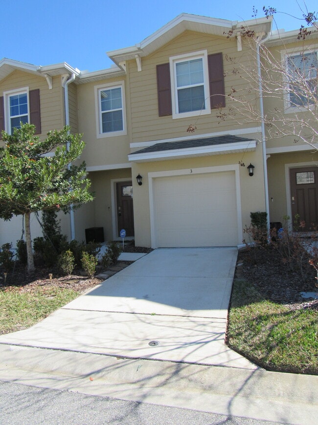 property at 3 Bella Lago Cir