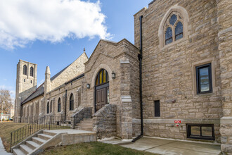 5250 Wayne Ave in Philadelphia, PA - Foto de edificio - Building Photo