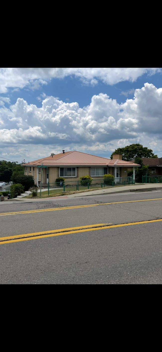 3336 Pennsylvania Ave, Unit 3336 Pennsylvania Avenue