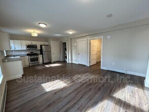 77 Merrifield St in Worcester, MA - Building Photo - Building Photo