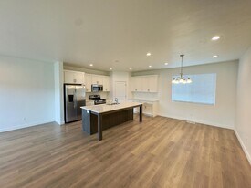 442 S 900 W in American Fork, UT - Building Photo