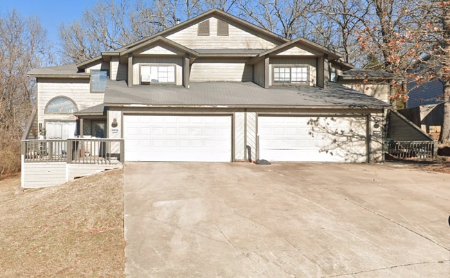 property at 2944-2946 E Sterling Ct